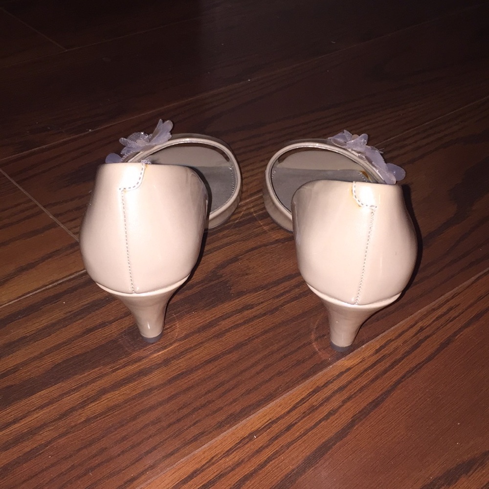 Creamy Beige, flowered open toed shoes.